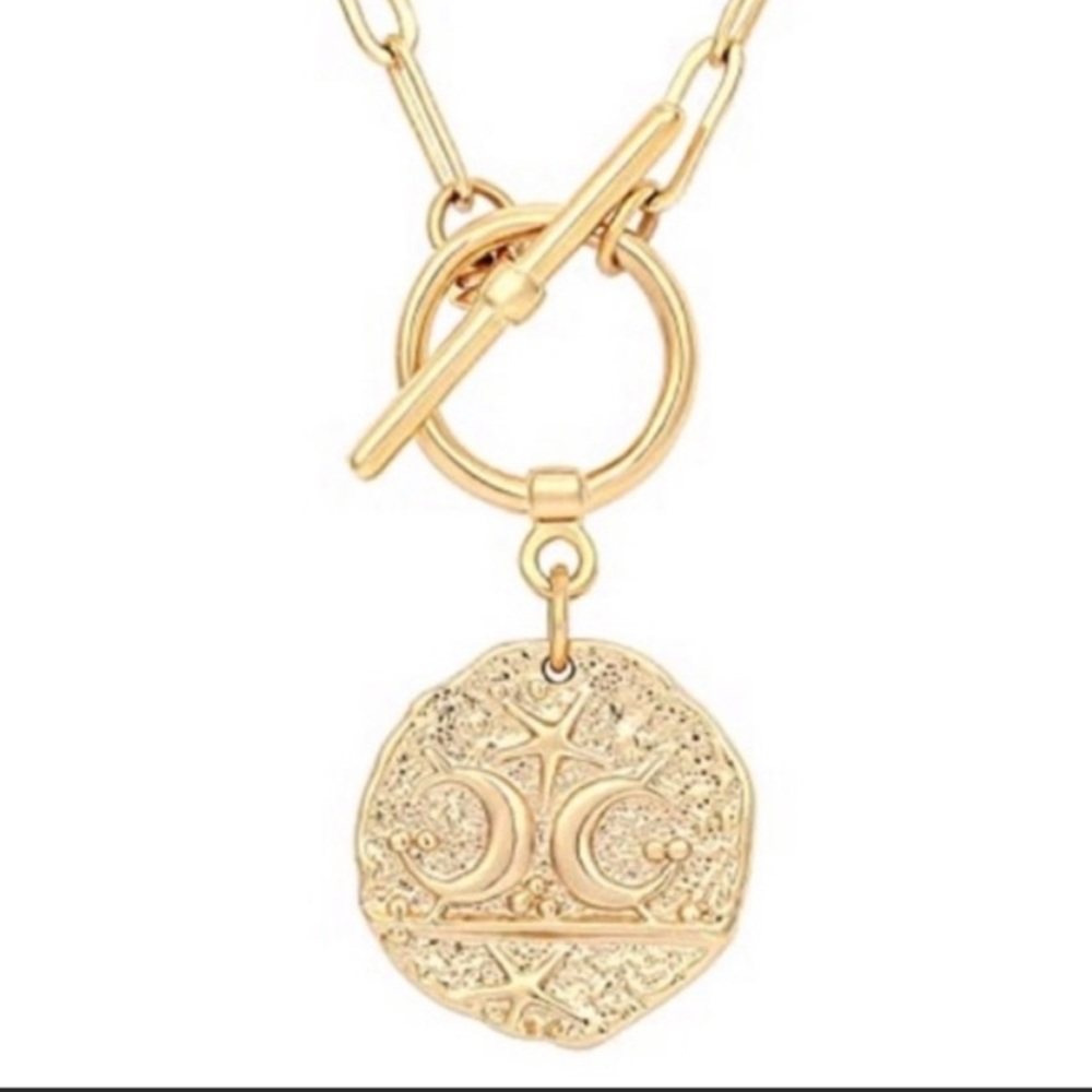 18k Gold Moon & Star Medallion Pedant Necklace - Picture 2 of 4